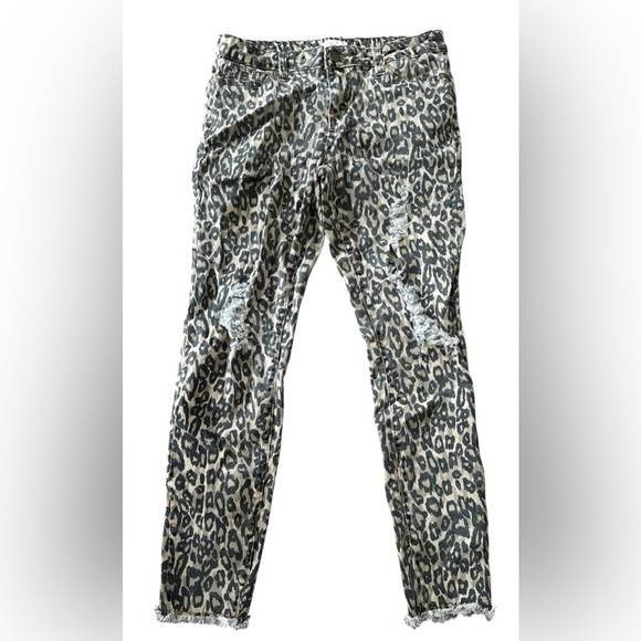 EASEL LOS ANGELES Leopard Print Distressed Jeans. - Picture 1 of 7